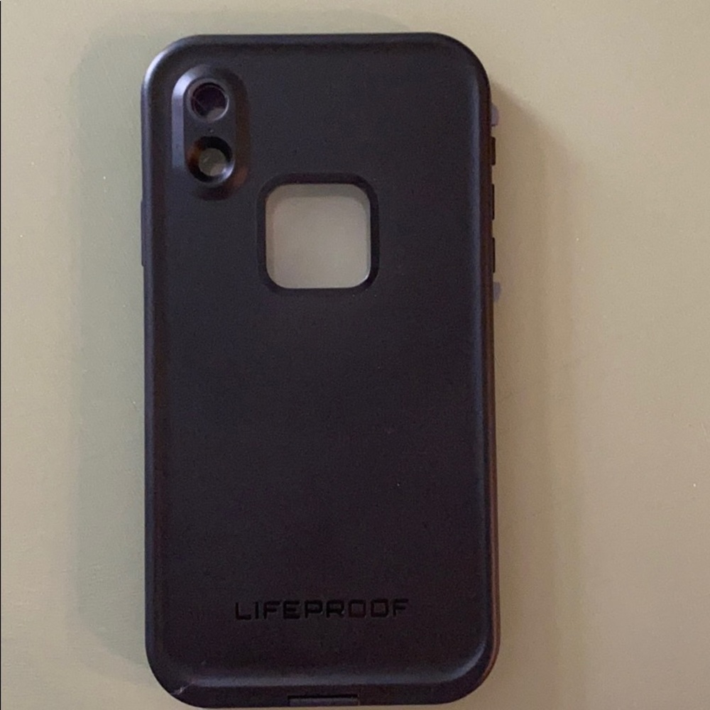 IPhone XR LIFEPROOF phone case